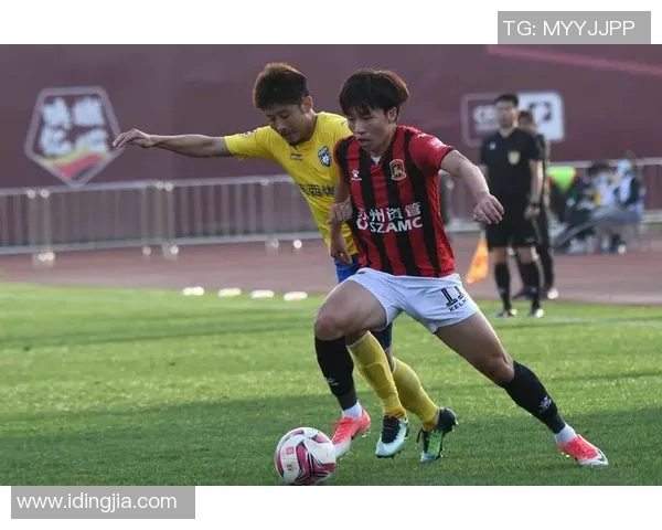 大秦之水与上海申鑫的激烈对决展现足球魅力与团队精神的巅峰较量