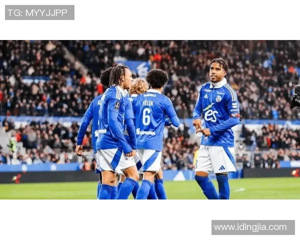 曼城热刺首轮对决精彩回顾与战术分析揭示球队新赛季的竞争态势