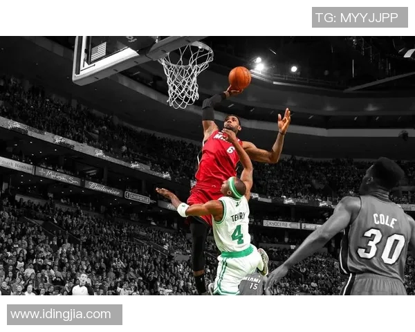 詹姆斯：从篮球场上的传奇到全球体育文化的象征与影响力探讨