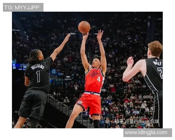 2021年NBA常规赛篮网与快船精彩对决回顾与分析 2021年NBA常规赛篮网与快船精彩对决回顾与分析